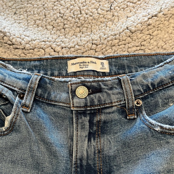 Abercrombie The Skinny High Rise - Picture 4 of 4